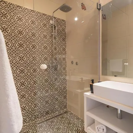 Ana Ii Aparthotel Traù