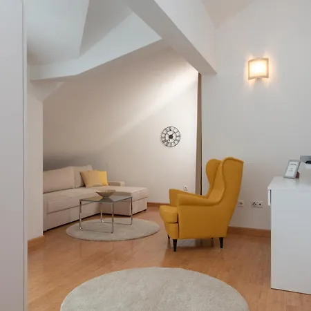 Aparthotel Ana Ii 3*