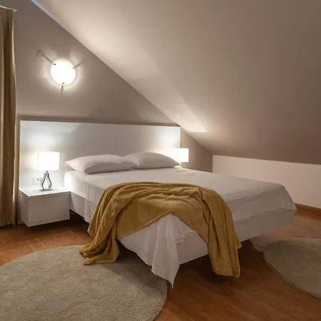 Ana Ii Aparthotel 3*